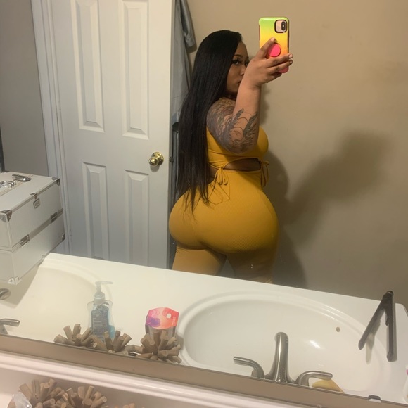 Meet your Posher, Keisha - Picture 2 of 3